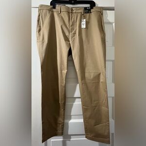 NWT Express Men Super Skinny Hyper Stretch Chino
Tan 2585